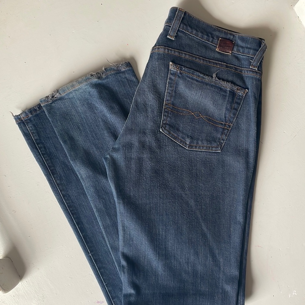 Lucky Brand straight leg - Size 28